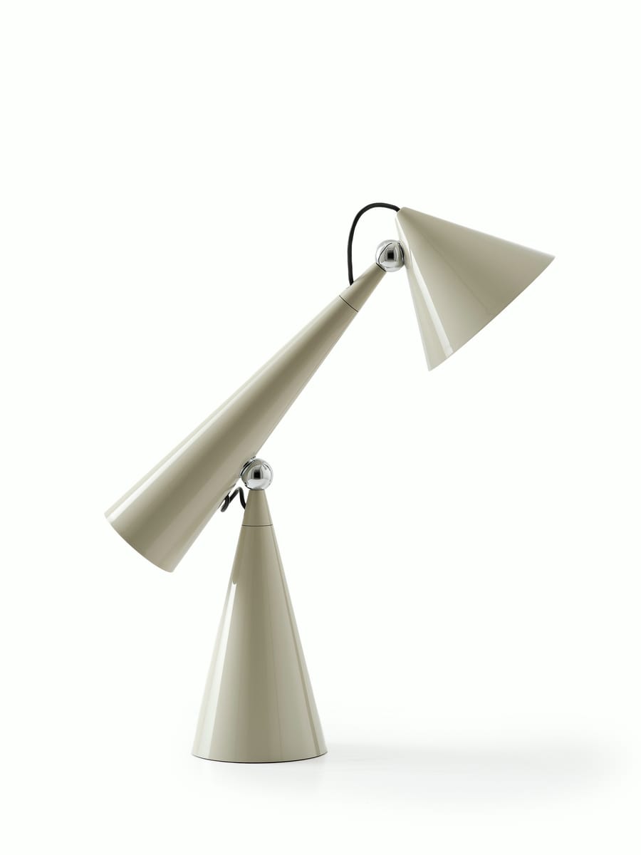 Pose Task Light – Design Within Reach